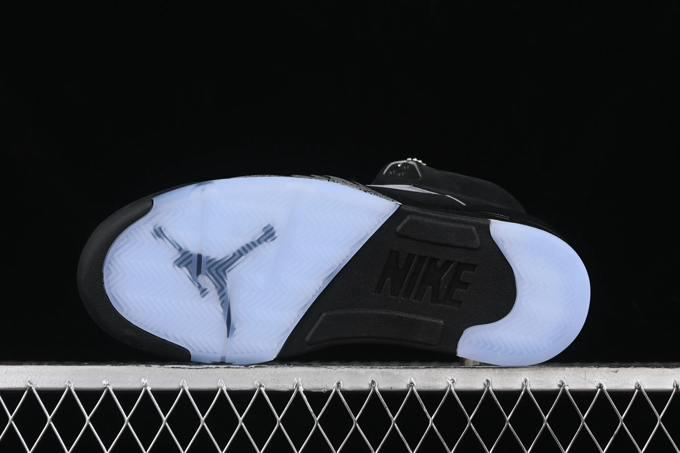 All categories Air Jordan Jordan series basketball shoes Air Jordan 5 pure original version Air Jordan 5 Black "Metallic Reimagined" AJ5 Joe 5 black silver HF3975-001